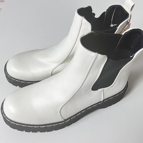 Sincerely Jules Women's Chelsea Cold Weather Winter Style Pull on Boots Sz 9.5 - Picture 1 of 16